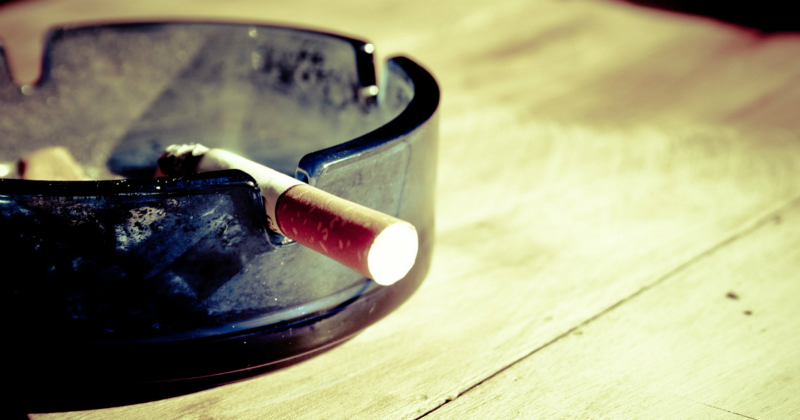 Il tabagismo rappresenta un fattore di rischio nella comparsa della Psoriasi e dell'Artrite Psoriasica. Il rischio, inoltre, è proporzionale al consumo accumulato